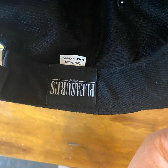 Pleasures Do not disturb hat perfect condition - Picture 6 of 8